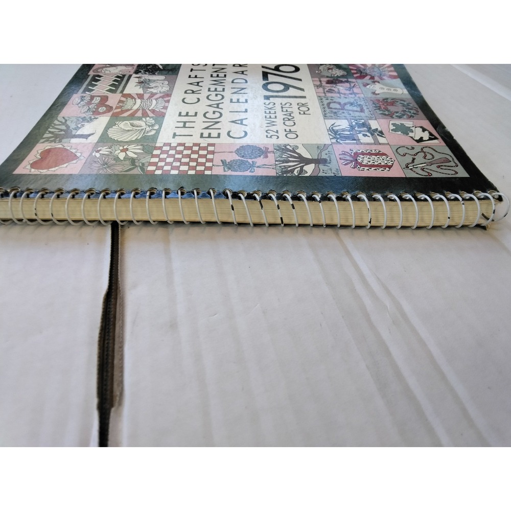 Vintage 1976 The Crafts Engagement Calendar 52 Weeks DIY Projects Spiral Bound - Picture 4 of 9